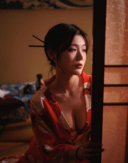 年轻漂亮岳每4乱理中文_JVID性感写真