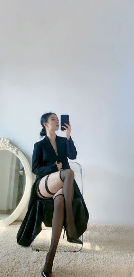 欧美女生头像孤独_影视大全在线观看