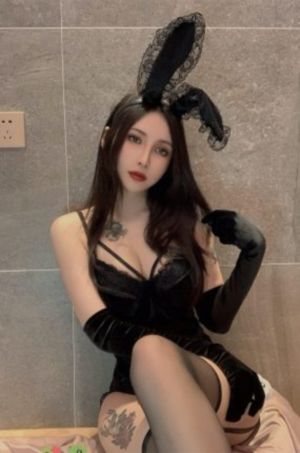 欧美矮个明星_短视频完整无删减版