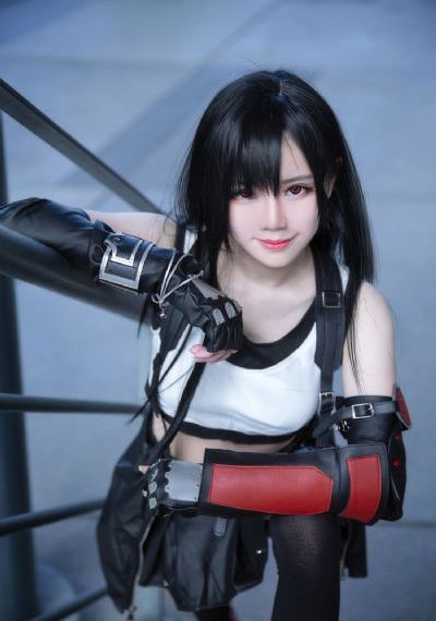 欧美吊带袜美女_BD英语在线观看高清