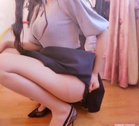 日韩为什么跪着吃饭_HD手机免费观看完整